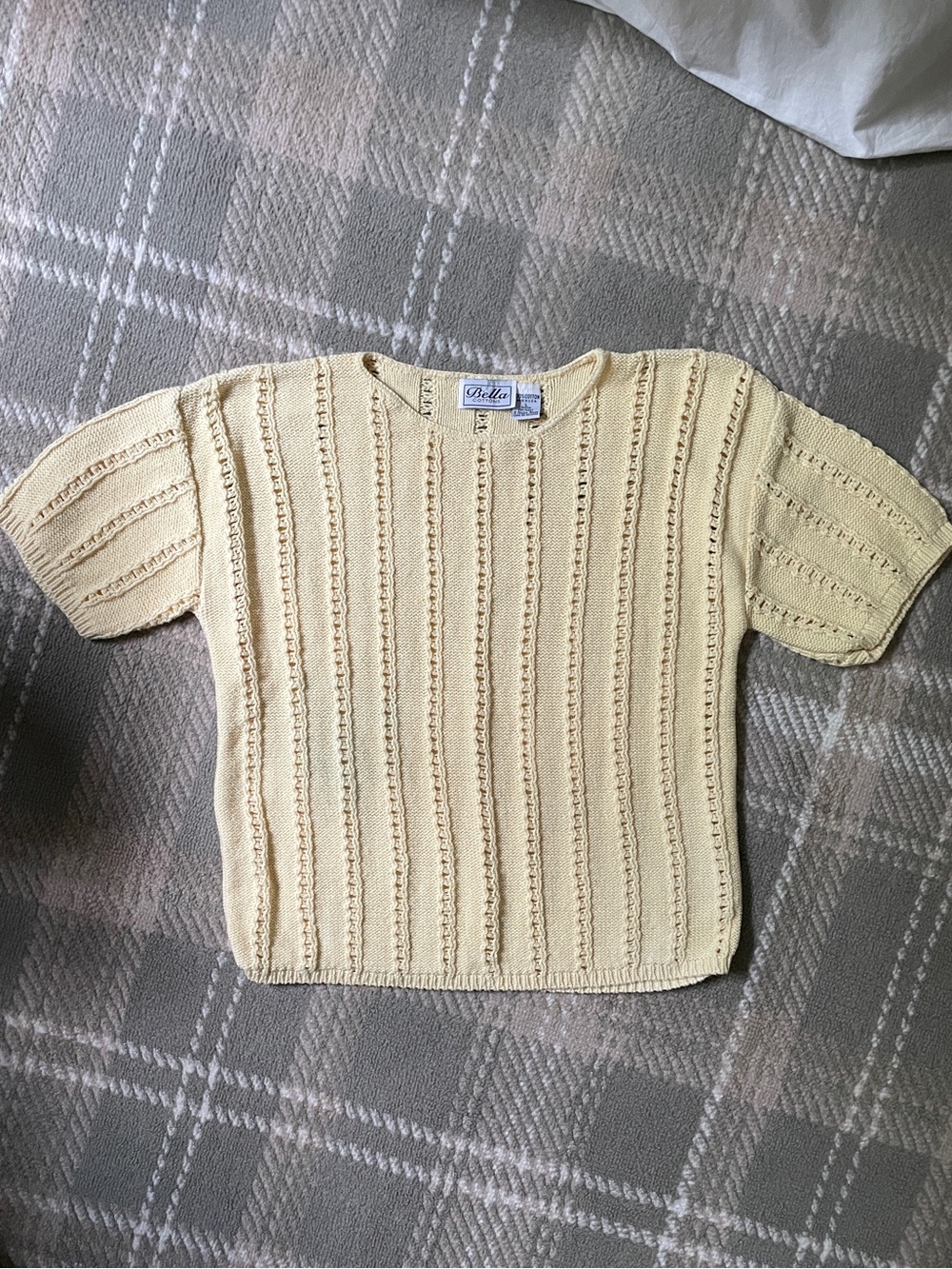 VTG Bella 100% cotton butter yellow knit sweater tee L